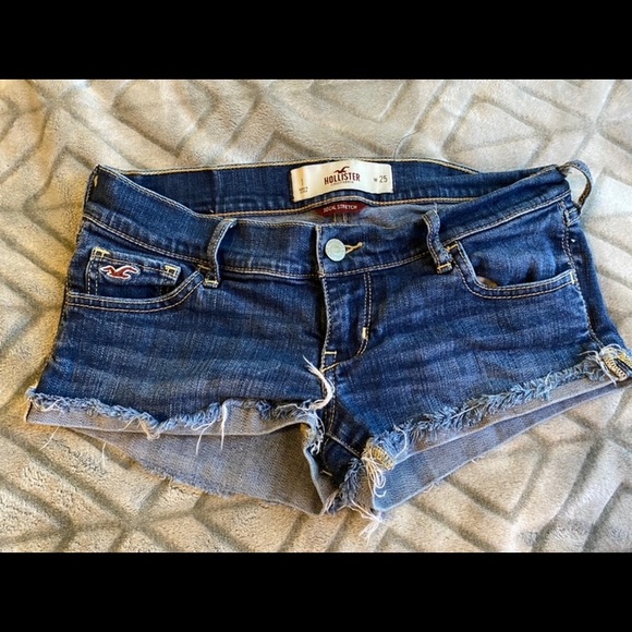Hollister Shorts - Picture 1 of 2